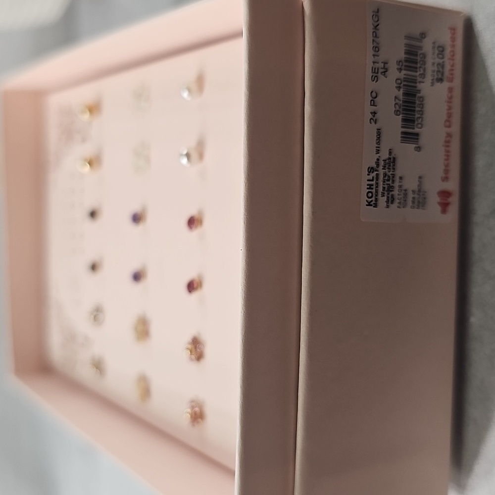 LC Lauren Conrad Elegant 12 Earring Boxed Stud Set - Picture 3 of 3